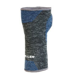Mueller 4-Way Stretch Premium Knit Wrist Support, bandáž na zápěstí, Velikost: M/L Velikost: M/L