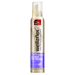 WELLAFLEX Fullness Pěnové tužidlo Ultra silné 200 ml